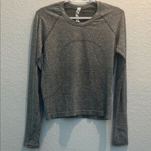 lululemon athletica Heathered Gray Long Sleeve Top